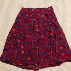 Pleated shirt with pockets